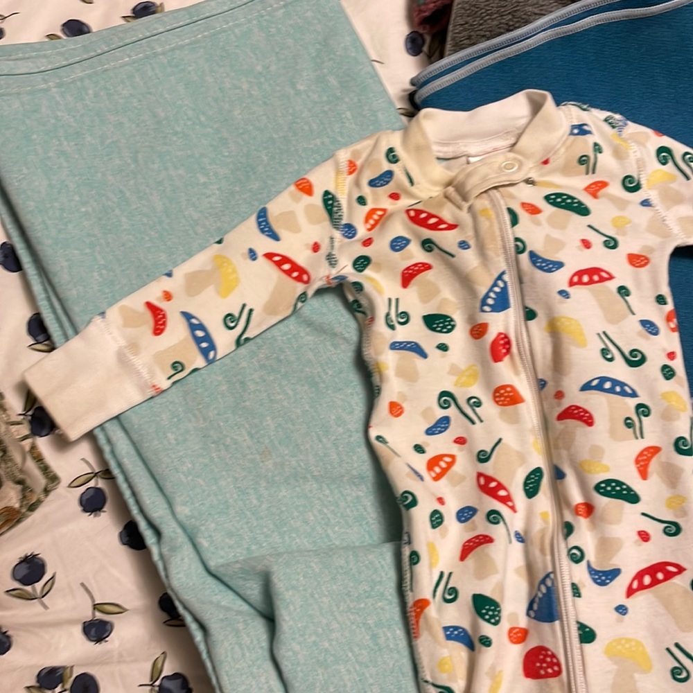 Hanna Anderson onesie, 3-6 months. GUC. mushrooms, primary colors on white.